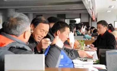 再上24天班小长假,再上六天班就要集体放假