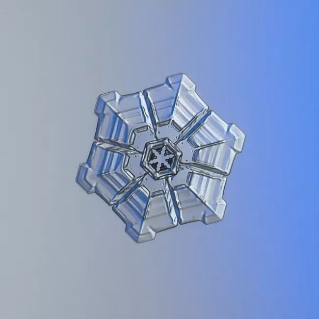 历时8年用微距镜头拍摄的雪花,超级微距拍摄雪花