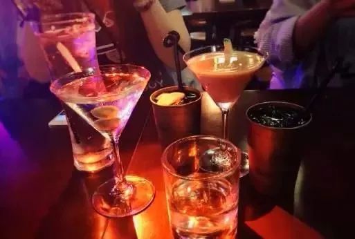 夜·苏州丨竟比书店多10倍！2000多家酒吧，不只有酒还有故事！