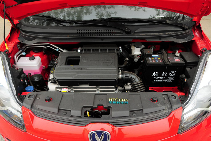 小灵精怪，它绝对是刚毕业90后买车的首选