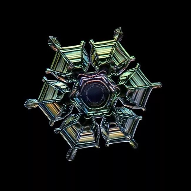 历时8年用微距镜头拍摄的雪花,超级微距拍摄雪花