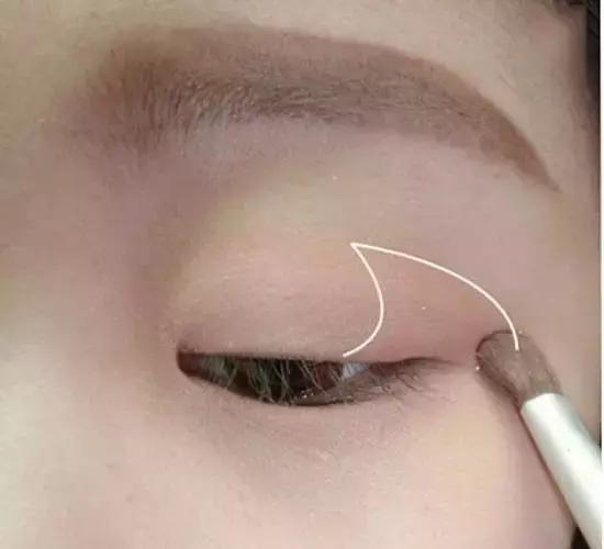 千瑜哔哔妆容图解,化妆总结网红教程