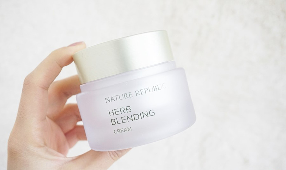 韩国露怡斯软玉祛痘面霜怎么样,韩国九朵云马油面霜的功效与作用