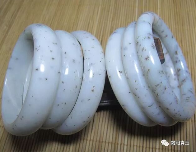 如何挑选优质和田玉石手镯,如何挑选和田玉手镯