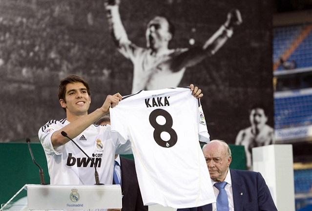 足球初恋卡卡退役视频,足球初恋罗纳尔多