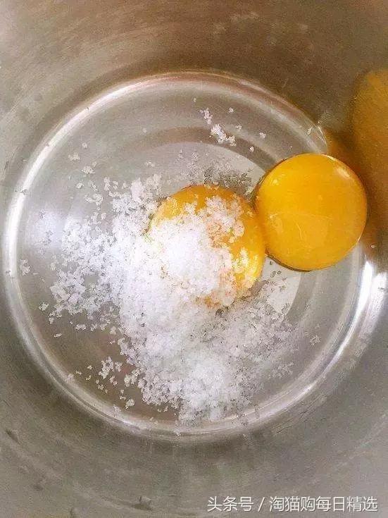 好看又好吃又简单的华夫饼做法,华夫饼加点料香酥软糯又美味