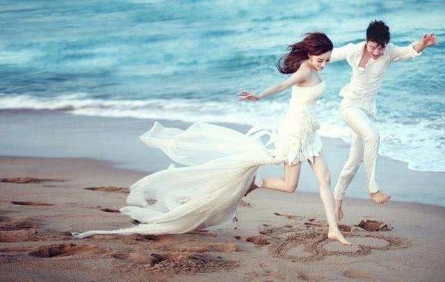 李小璐贾乃亮黑白婚纱照街拍,李小璐贾乃亮婚纱照拍摄地