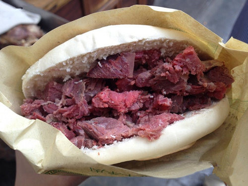 红专南路美食一条街有停车场吗,红专南路老字号美食街