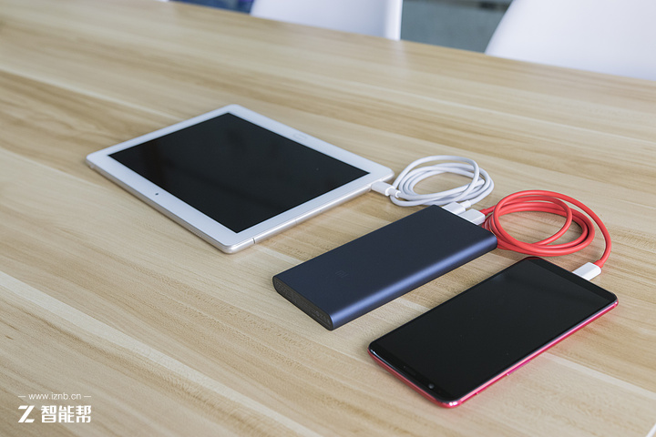 小米移动电源2拆解图详细,新小米移动电源2支持快充协议