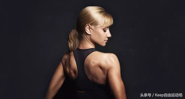 「气质杀手」毁一生，2个动作拯救你的高低肩！