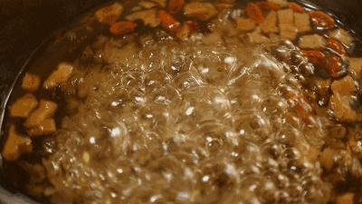 冬天干燥，宝宝却不爱喝水？这样做不仅补水还能健脾养胃