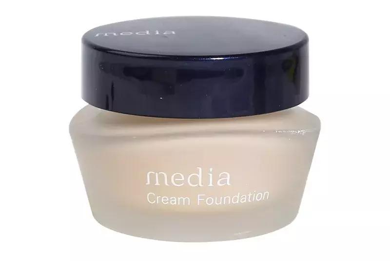 十四岁女孩适用的粉底液,适合皮肤干卡粉的粉底液