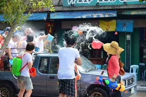 火线狂欢值得买吗,火线狂欢节游戏视频