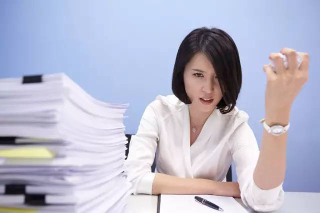 玛丽说拖沓成疾，办公室女郎的春天来啦！