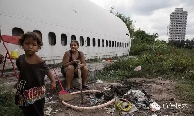 退役后的飞机都被搬去了哪里,退役飞机为啥放到美国