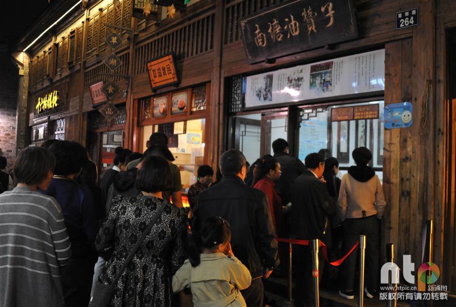 穿越百年的街市南塘老街,千年古街华丽蝶变