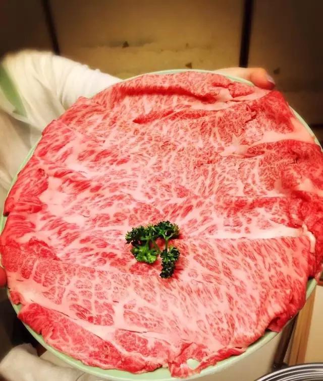 曼莉专栏｜葡萄*妞小**随妈游日本