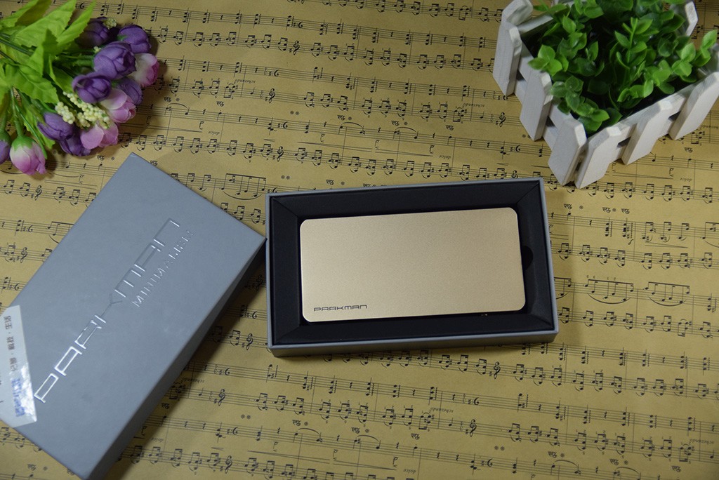 将土豪金装进口袋，和MacBookPro同工艺的必备神器