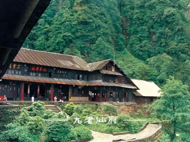 峨眉山景点必去景区有哪些,峨眉山风景区必去的几个寺