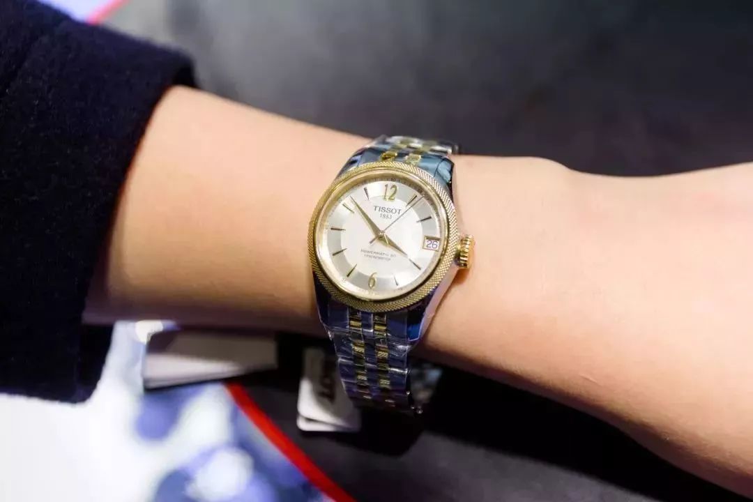 一夜之间，杭州姑娘账上突然多了一大笔资金！背后牵出惊人秘密……