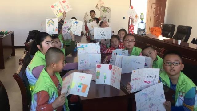 盐池|回归儿时记忆,为困难家庭绘制贺卡