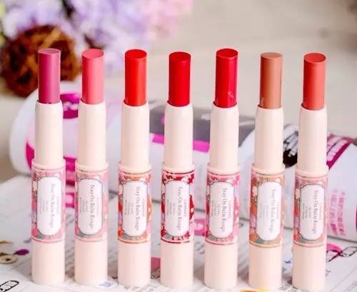 砍妹Canmake受日本学生及白领的喜爱，平价美妆中的战斗机