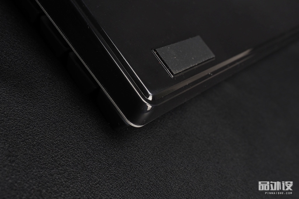 黑爵极客ak33怎么连接电脑,极氪黑爵背光键盘ak33怎么开灯