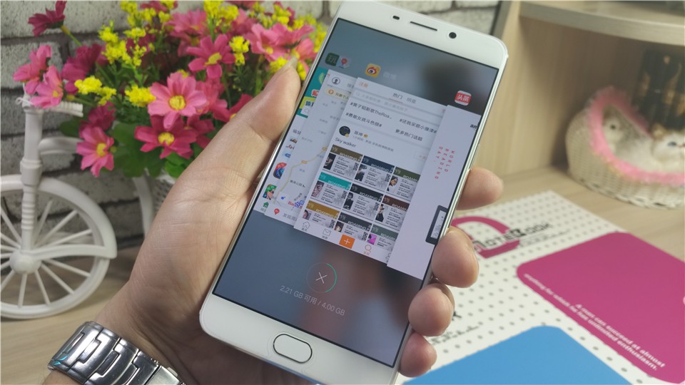 明明可以靠颜值偏偏你要拼实力,明明能靠脸偏偏拼才华