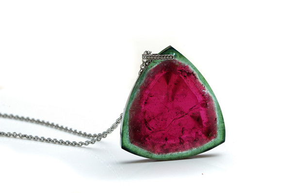 西瓜碧玺是什么宝石,西瓜碧玺怎么分别好坏