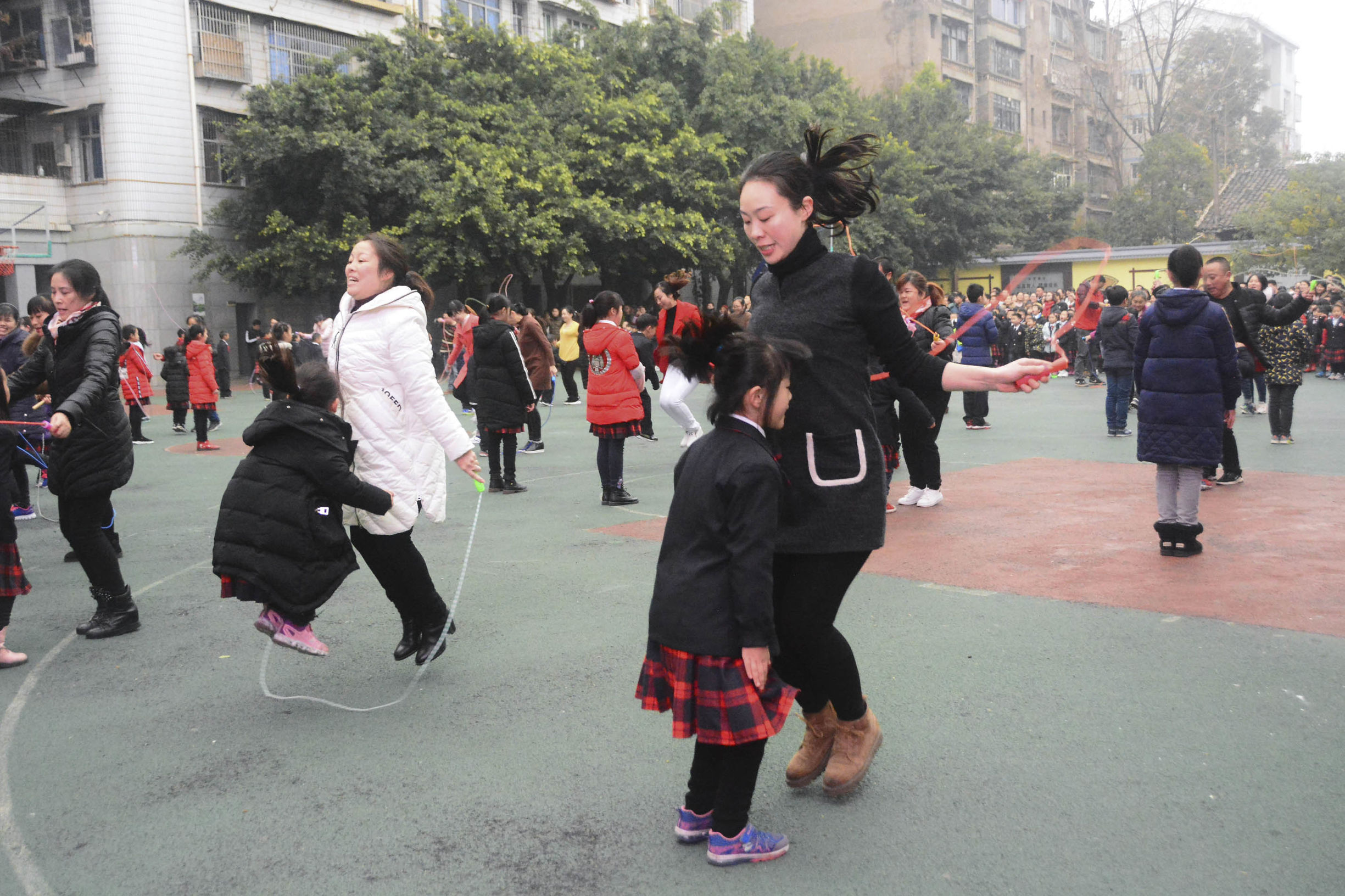 冬季亲子运动会游戏大班,巴州三中运动会
