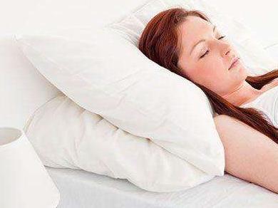 就医搜｜潮湿的环境会诱发风湿热吗？风湿热有哪些症状？