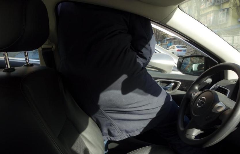 圣诞节热恋生活日记,开着轩逸陪女朋友搜集北京的圣诞树