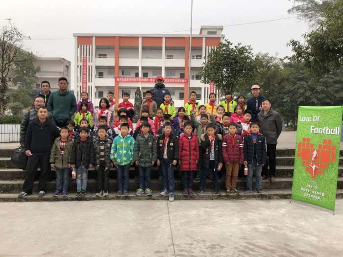 组织学生参加各类公益活动,重庆招募小学生做志愿者