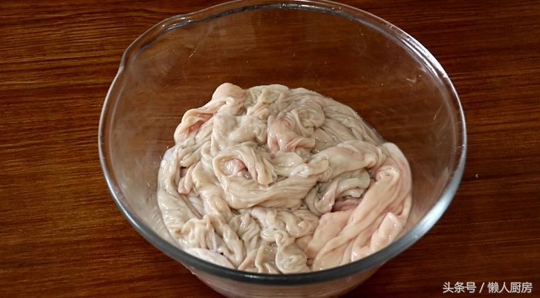 猪大肠怎么处理才能去异味,如何处理猪大肠异味