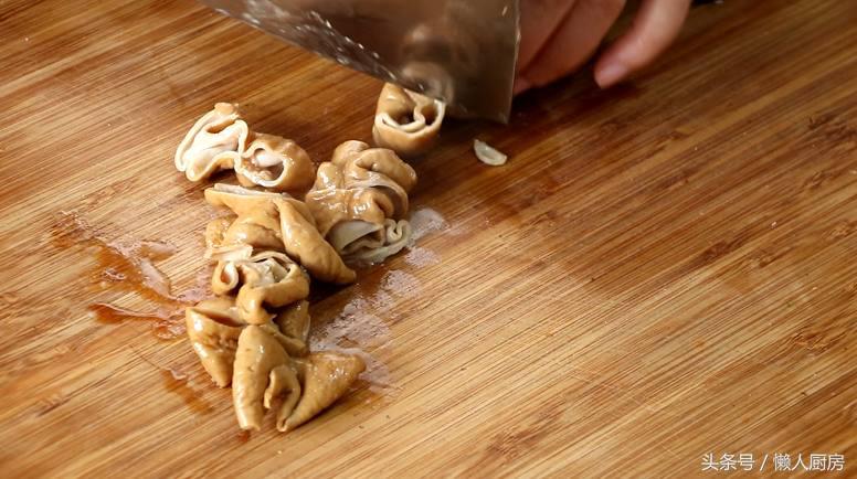 猪大肠怎么处理才能去异味,如何处理猪大肠异味