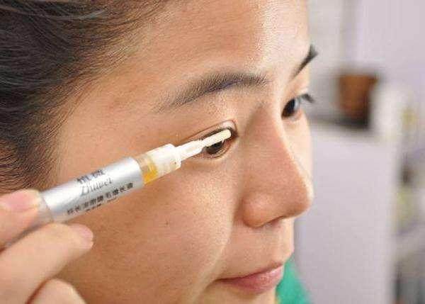 睫毛短小又稀疏，几招教你浓密卷翘起来