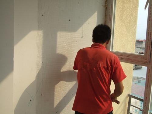 保温墙贴瓷砖要铲掉吗,保温墙怎样贴瓷砖不空鼓