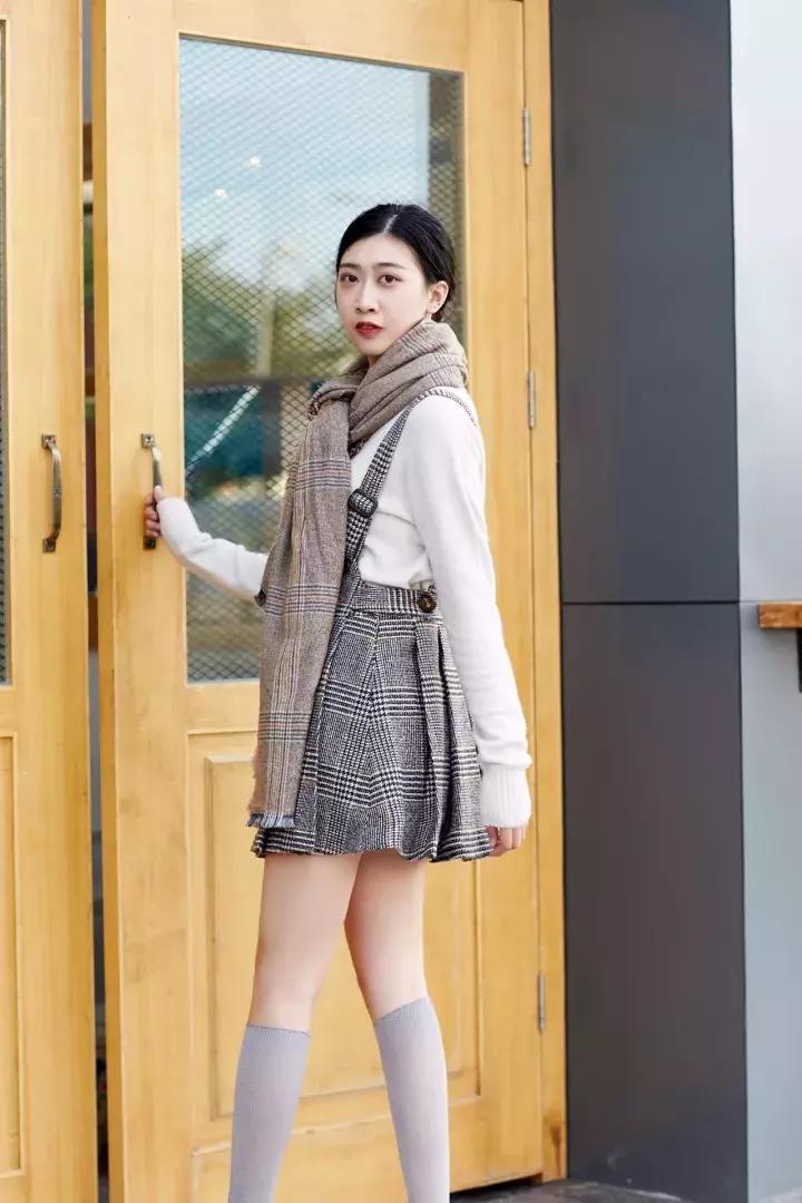 这么多款围巾系法总有一款适合你,超减龄围巾系法简单三步看完就会