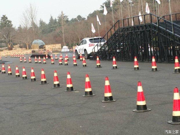 路不凡行非凡你见没见过这样的气场？