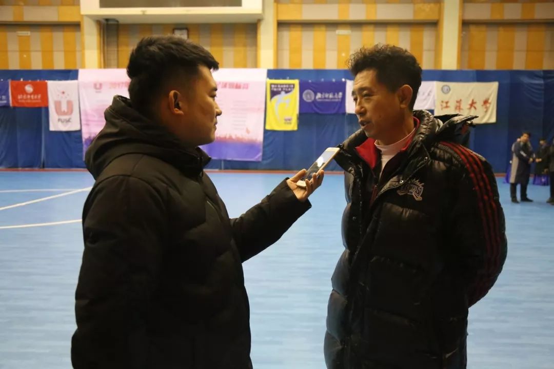 专访全国大学生女子五人制足球锦标赛监督国际级裁判王景东老师