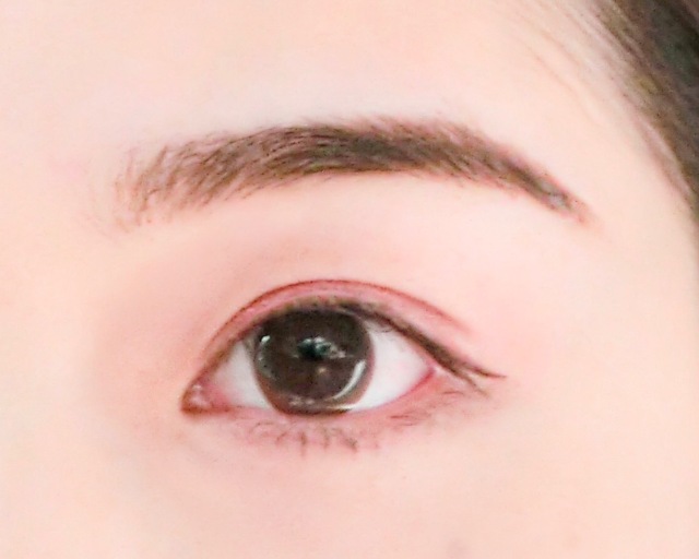 无需动刀的整容术？2018最IN眉形不是平眉、一字眉，而是……