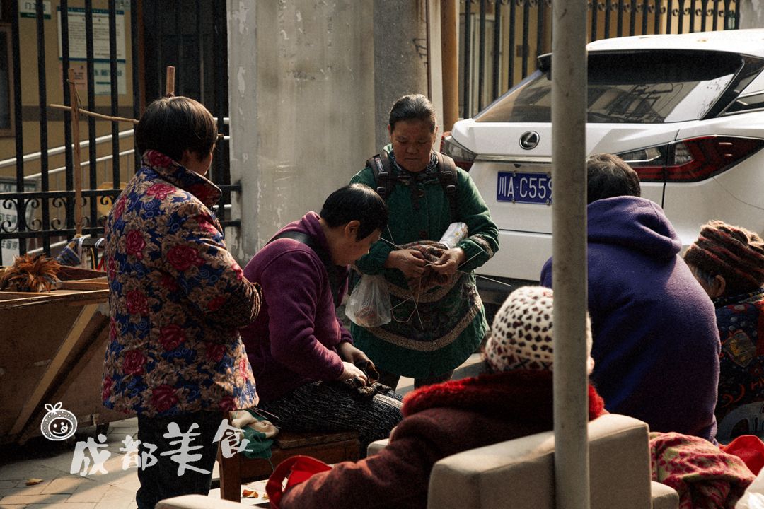 这条美食老店众多的成都小街，竟是《芳华》原型地，主角瘦真不科学