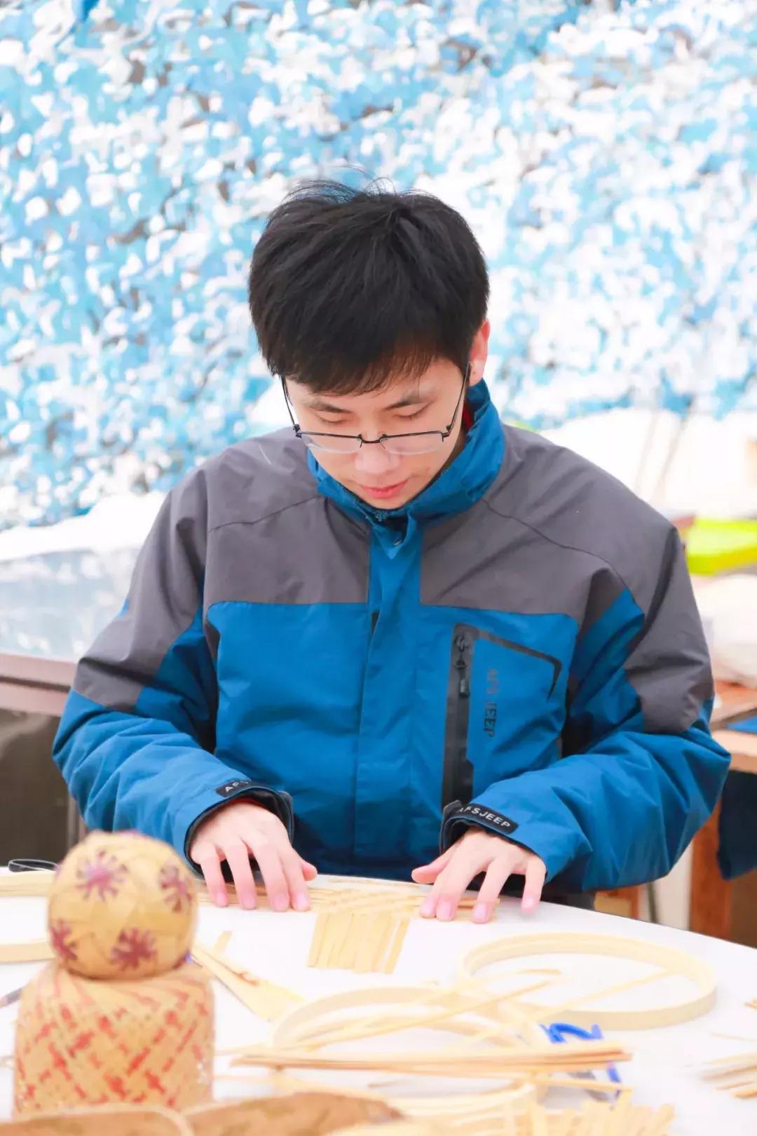 “巧手赛天工,喜庆家年华”——记崇文门中学主题工作坊