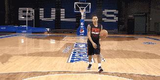 让体前变向更容易晃倒对手,如何体前变向带动防守人