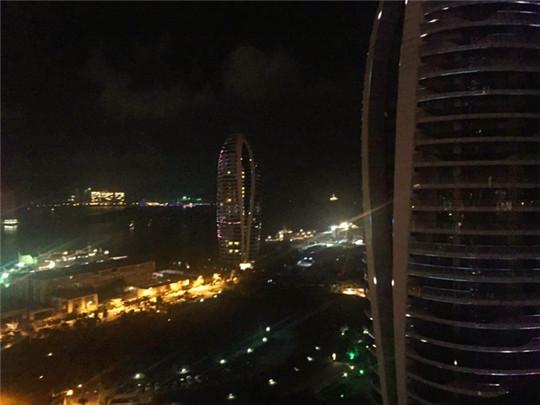 带着一家子来海边,带着一家子去旅游