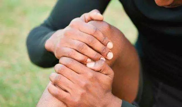 爱踢球的人可不该在球鞋的问题上犯错误！