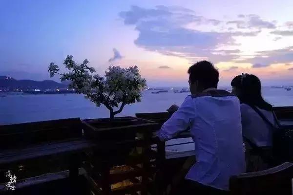 双手呈上元旦小高峰三亚旅游情况报告一份,请查收