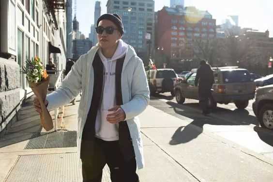 比较矮胖男怎么穿衣,矮胖男人怎么穿衣显得高档