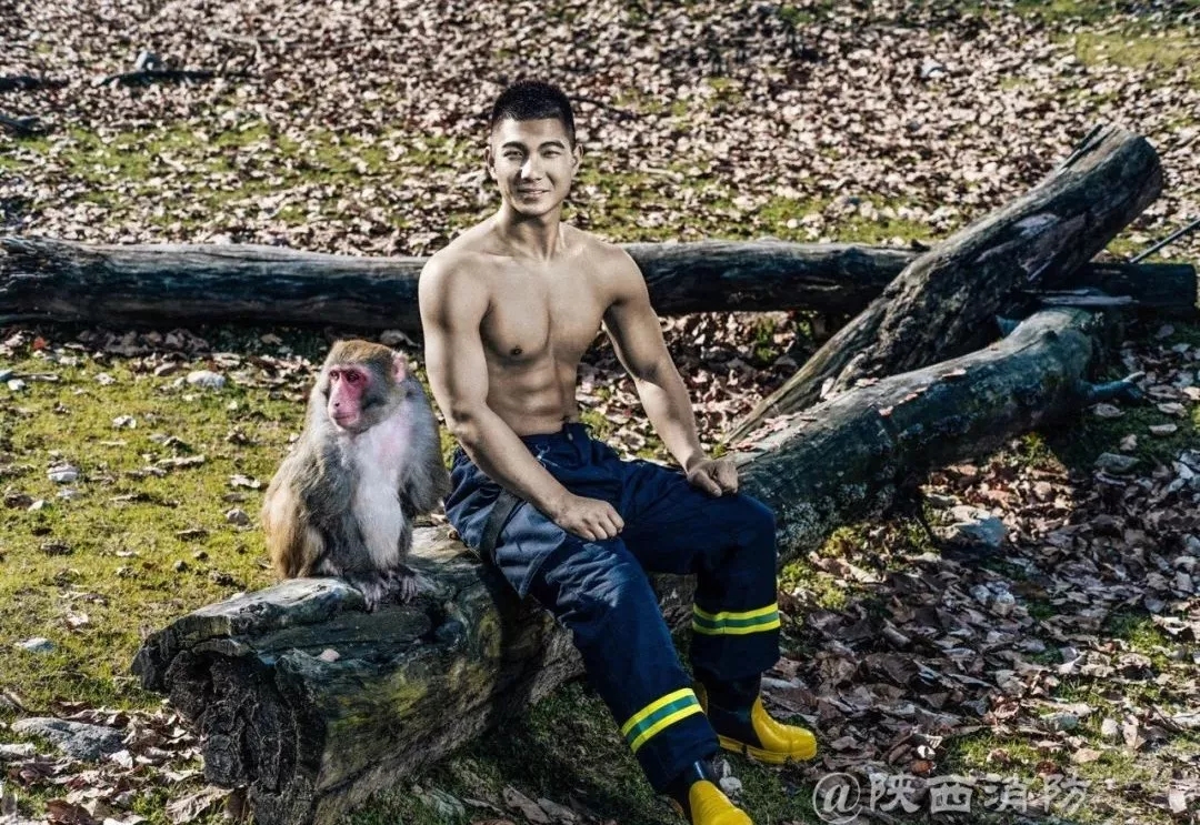 中国消防员肌肉男电影叫什么,消防员肌肉写真