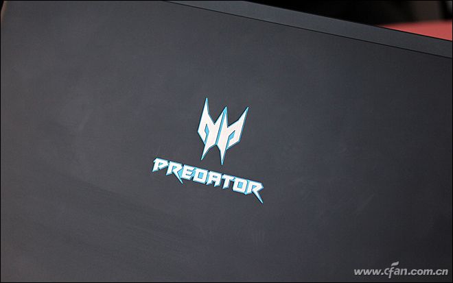 谁说超薄本不能流畅吃鸡？这款宏碁掠夺者Triton700表示不服！